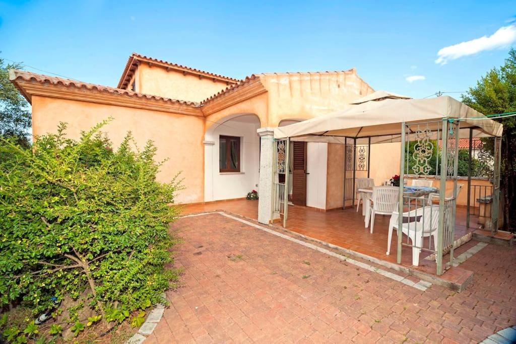 Residence Lu Soli Budoni Affitti Buitenkant foto