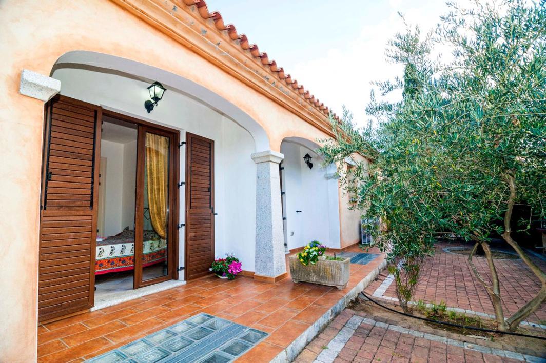 Residence Lu Soli Budoni Affitti Buitenkant foto