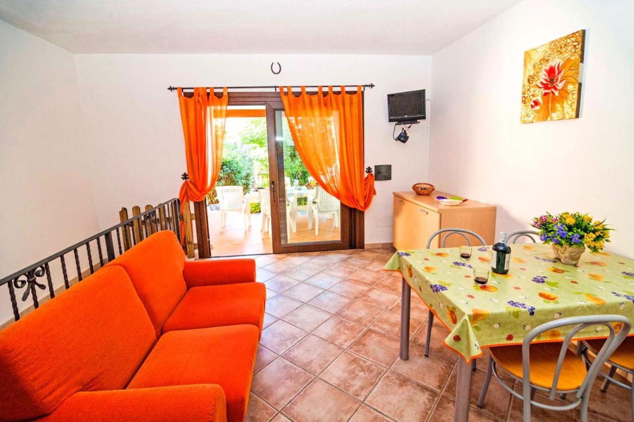 Residence Lu Soli Budoni Affitti Buitenkant foto